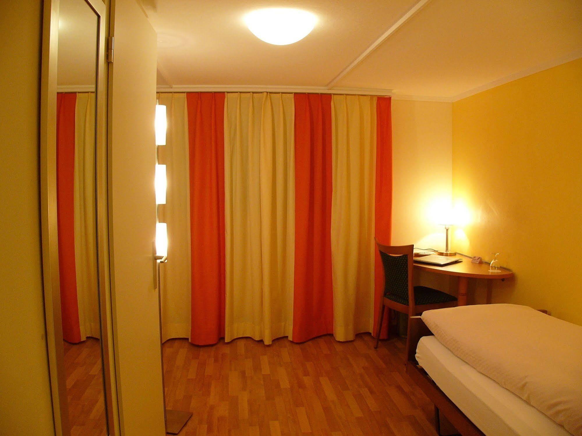 Hotel Restaurant Eichberg Seengen Bagian luar foto
